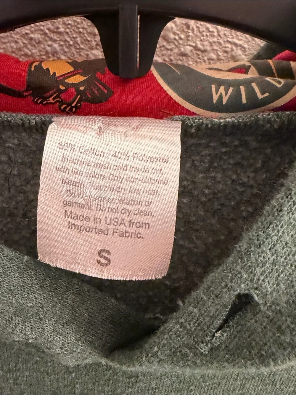Men's Green Crewneck Hoodie with Red Pocket Accent
